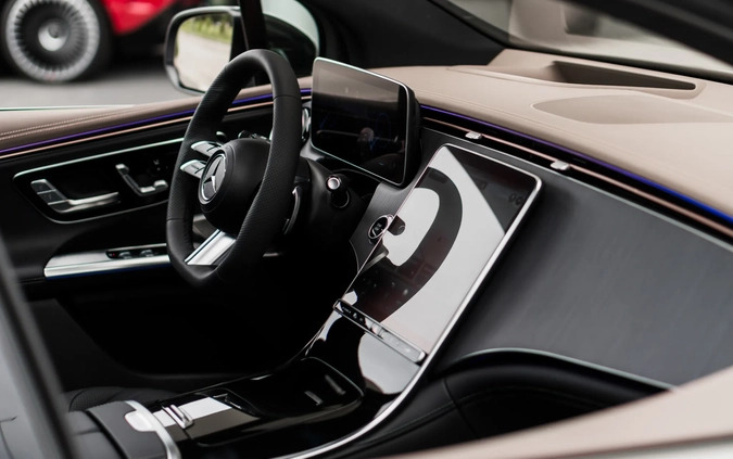 Mercedes-Benz EQE cena 456000 przebieg: 5, rok produkcji 2023 z Radomsko małe 277
